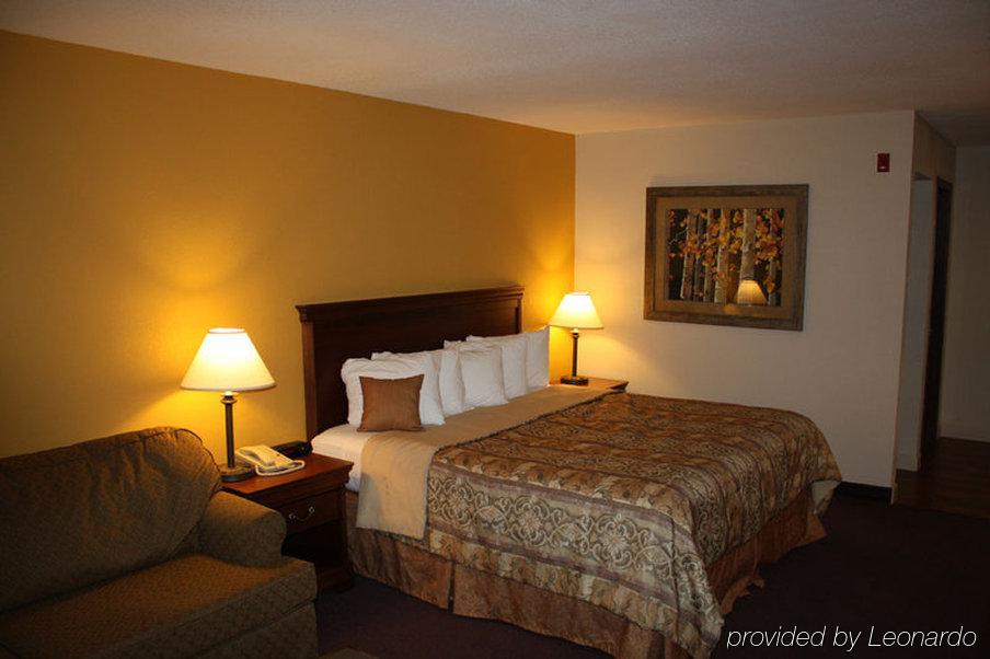 Saratoga Inn & Suites Cannon Falls Room photo